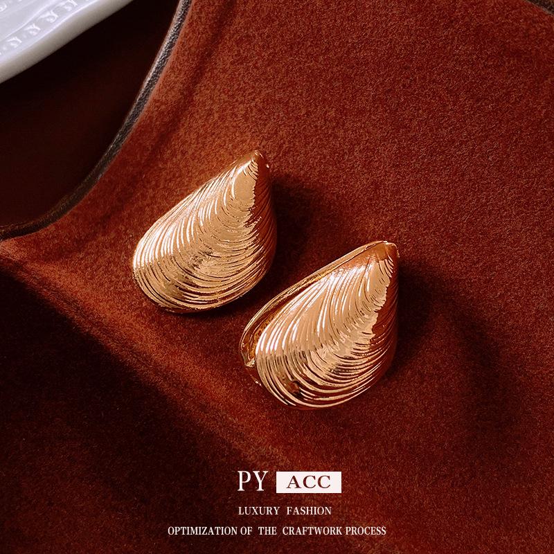 

Shell Thread Brushed Ear Cuffs: Elegant Cross-Border Cold Style Earrings