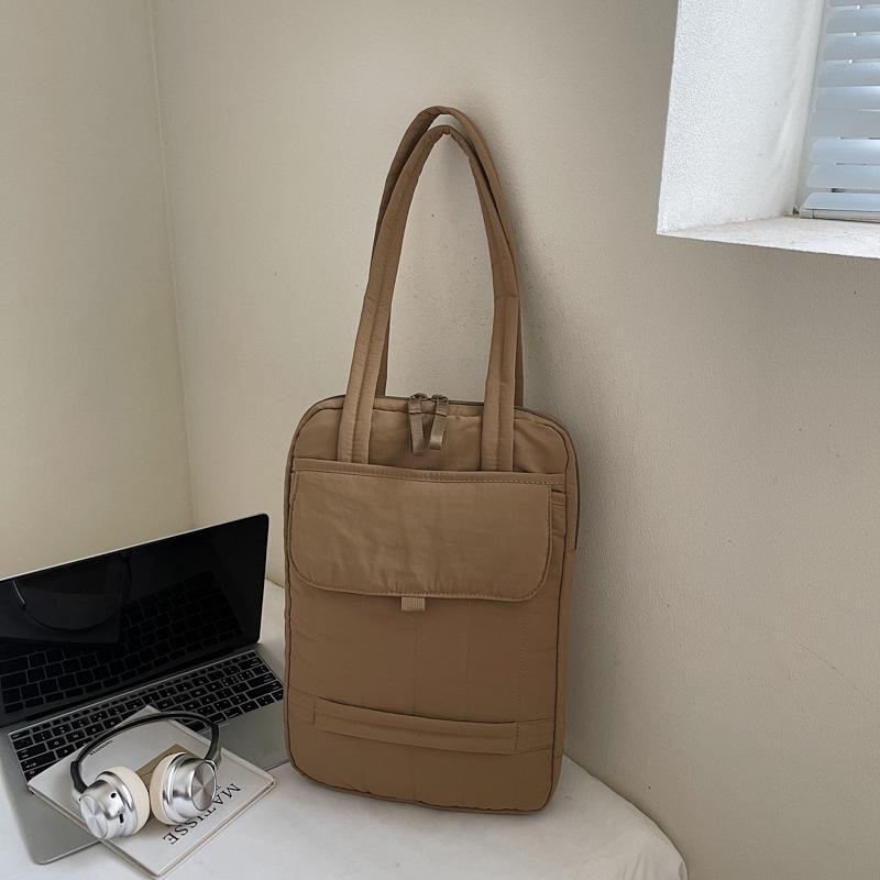 

New large-capacity simple commute light hand bag to work tablet protection bag multi-compartment women s shoulder bag хакі