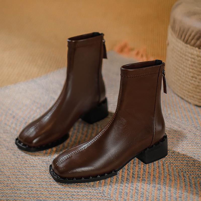 Martin Boots Damenstil neue Damenstiefel Nieten Einzelstiefel Retro mittlerer Schaft eckige Spitze dicker Absatz kurze Stiefel