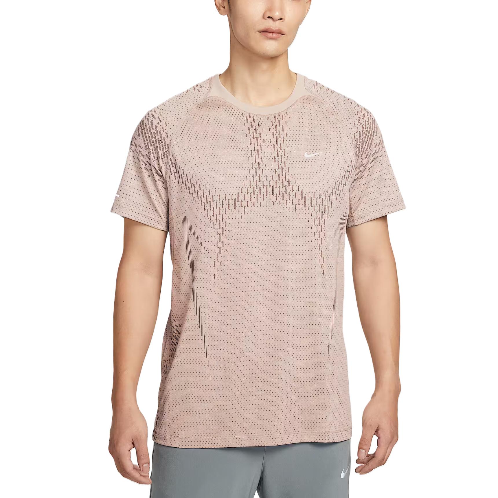 

Nike Мужская легкая дышащая светоотражающая футболка для бега Dri-FIT ADV Stride Топы IF2089-236 M