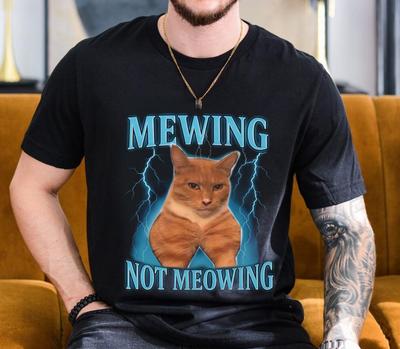 Mewing Katze Meme T-Shirt und Kinder T-Shirt: Lustiges Internet-Humor Grafik-T-Shirt