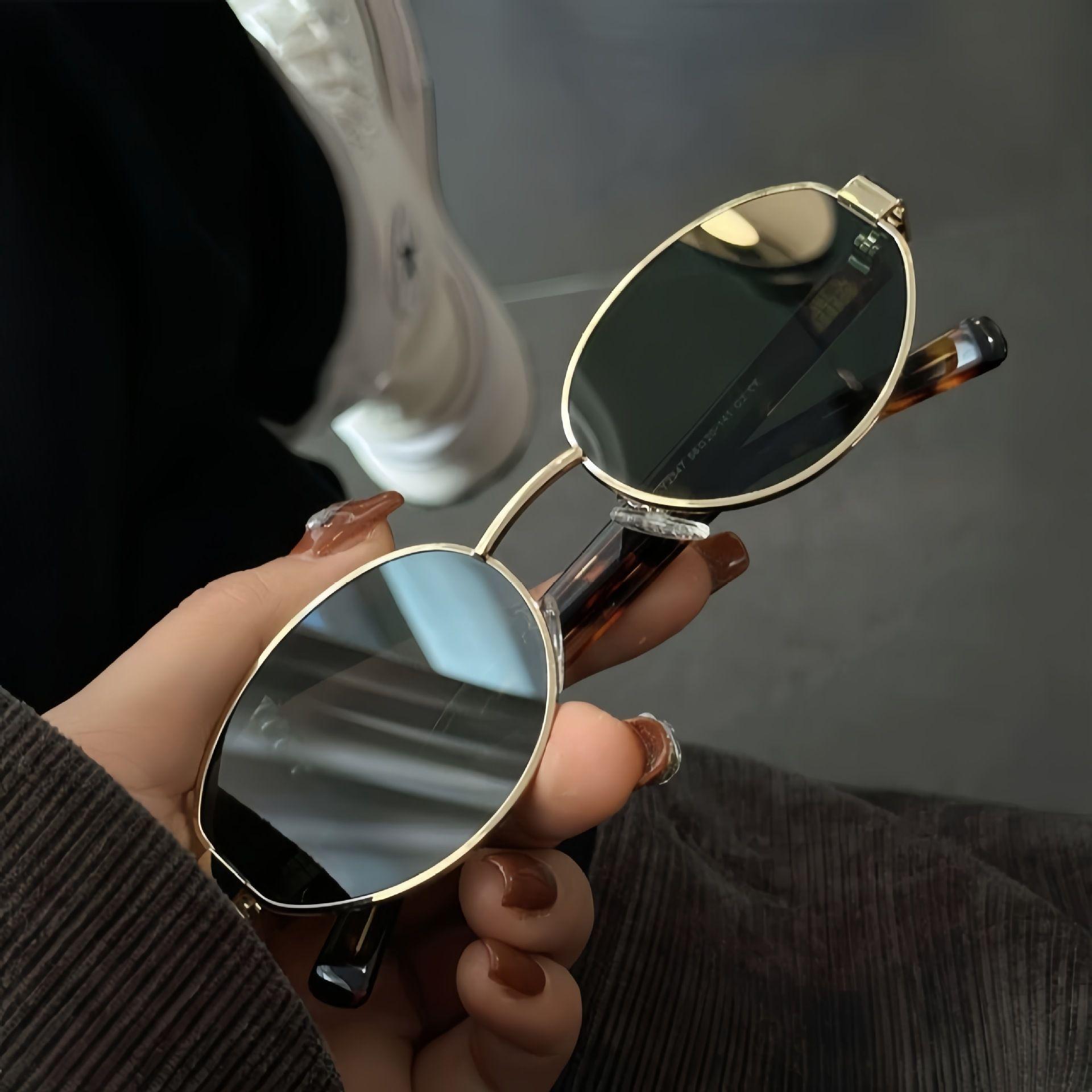 Card Chan Women's Trendy Oval Sunglasses Metal Frame Sun Glasses Classic Vintage Brand Designer Shades Unisex Anti Glare Eyeglasses Cm