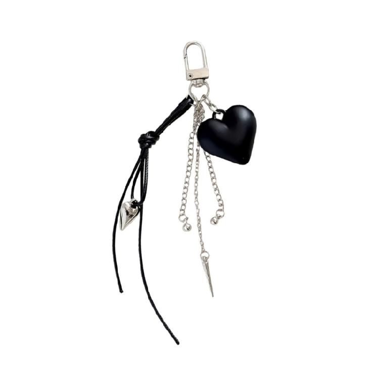 

Modern Black Heart Shaped Bag Charm Keyring Artistic Love Detail Keychain Ideal For Casual And Stylish Looks 1