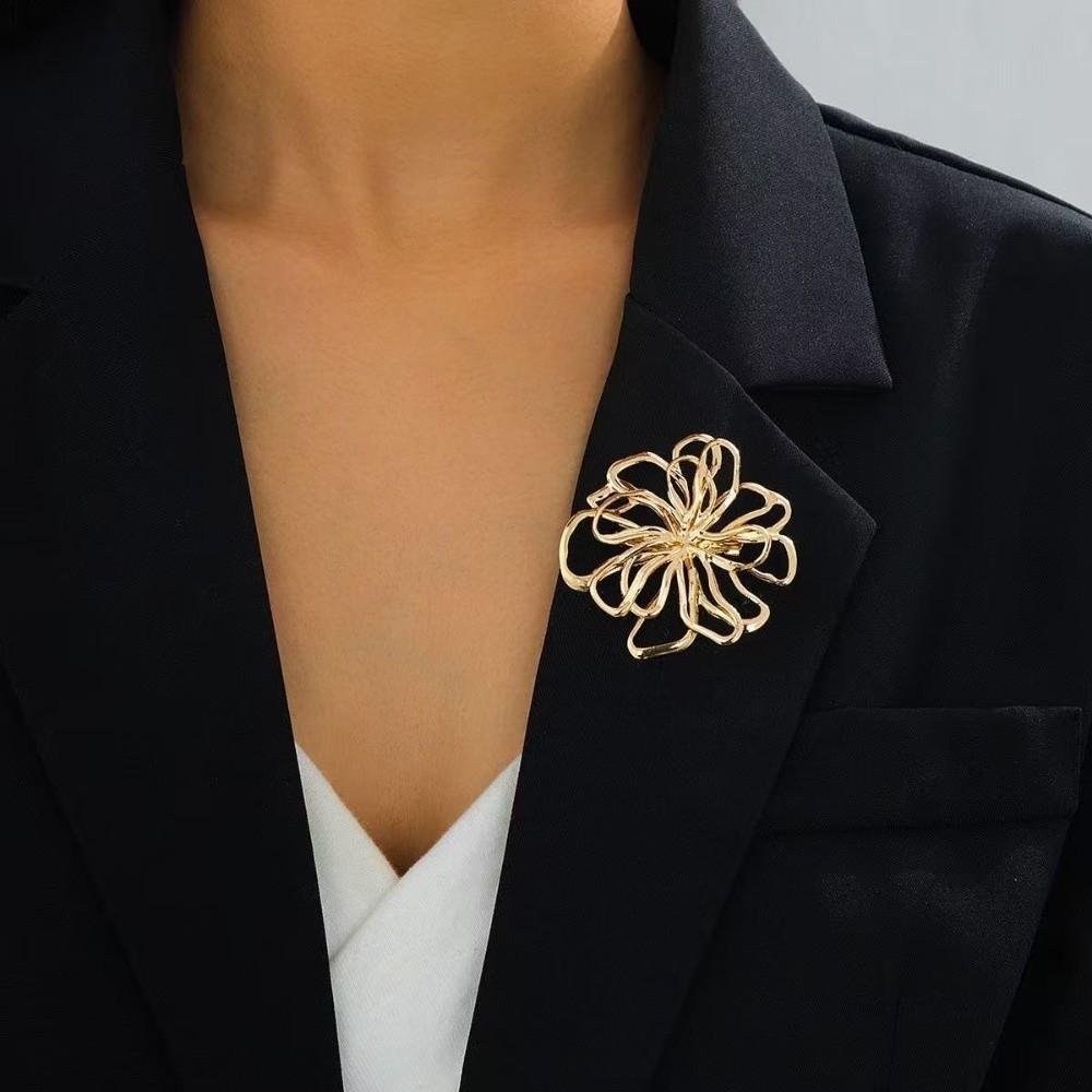 Suit Coat Jewelry Flower Brooch Oversized Flower Badge Pin Elegant Women Brooches Suit