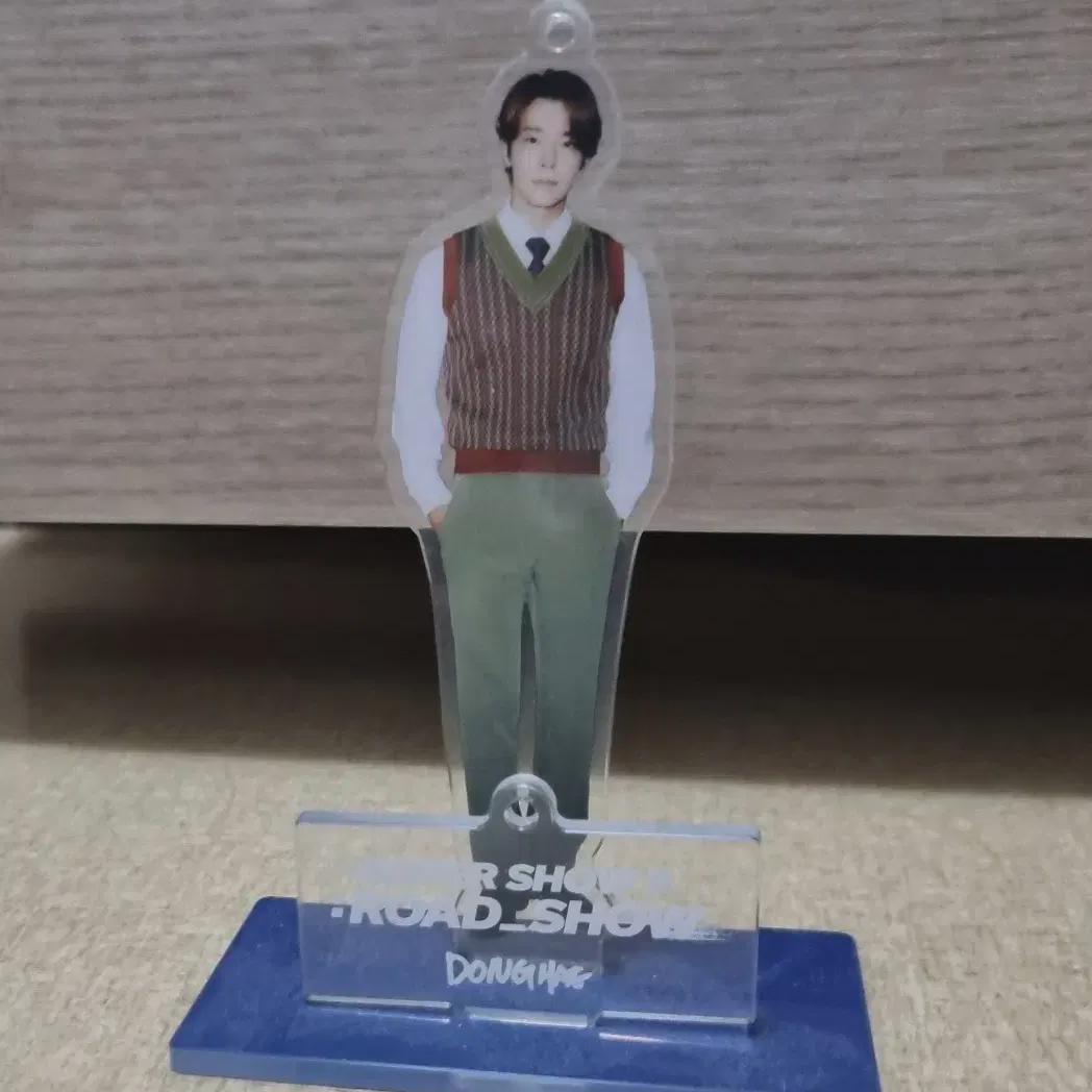 

Акриловая подставка Super Junior Donghai