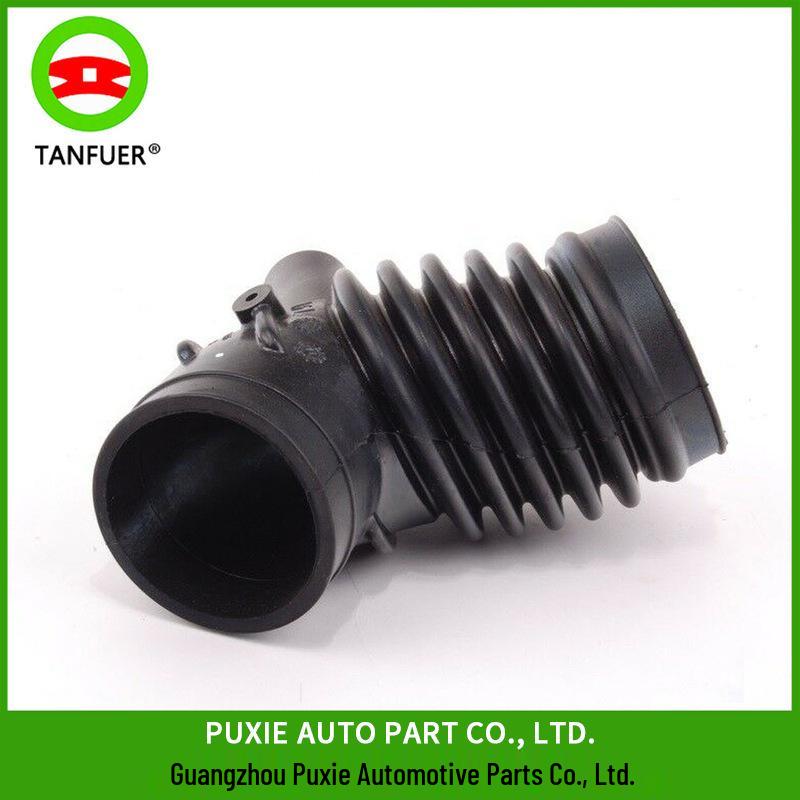 

BMW E36 Впускной патрубок и патрубок системы охлаждения (Часть 13711739575) 13711739575