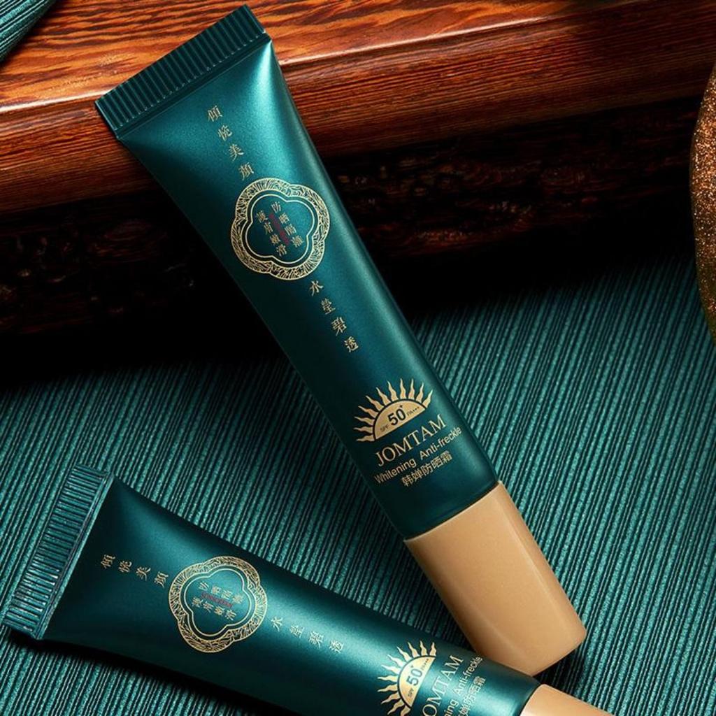 Sunscreen, Refreshing, Non-sticky, Sun-resistant, Natural and Clear, Sunscreen, Facial Care and Skin Care
