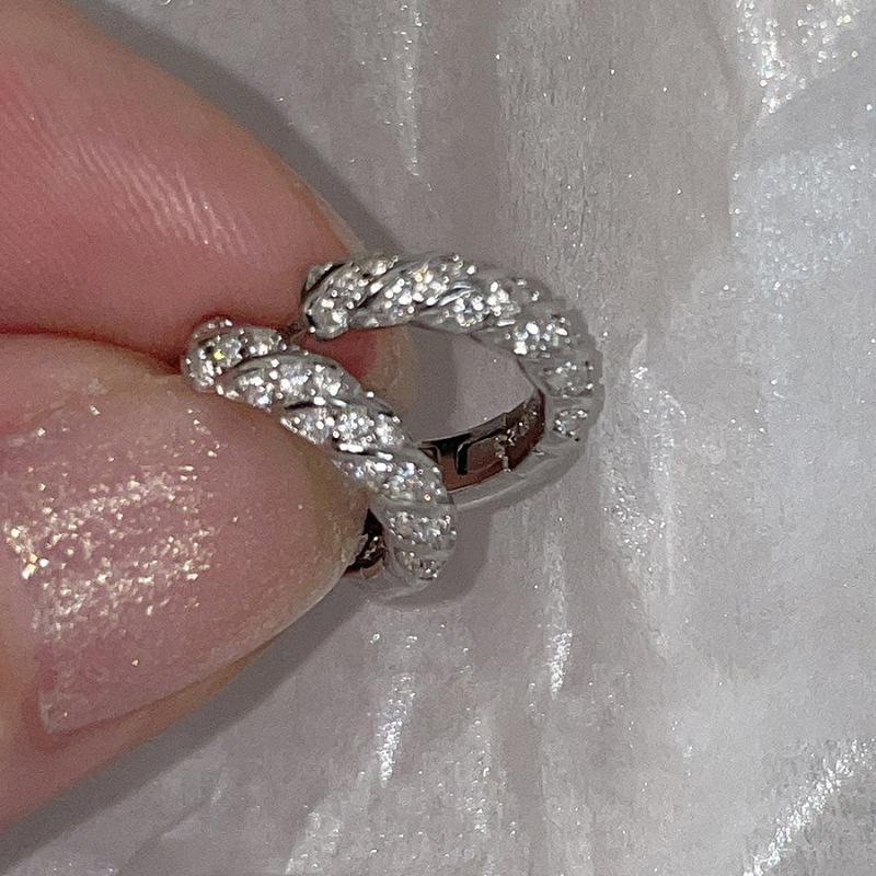 Kolczyki z cyrkoniami skręcane mikro-ustawienie Damskie Lekki Luksus Osobowość Niszowe Modne Okrągły Wzór Temperament Moda Codzienne Noszenie Biżuteria