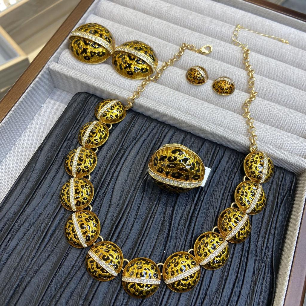 Vintage Enamel Oil Drop Leopard Print Round Necklace Stud Earrings Jewelry Set Zircon Round Necklace