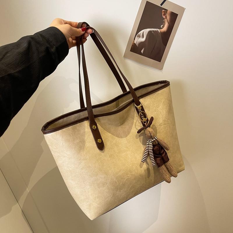 Large capacity bag women's new autumn and winter versatile shoulder bag popular tote bag morning eight commuter bag