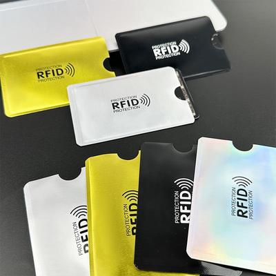 Gümüş RFID Engelleme Hırsızlık Önleyici Kart Kılıfı - Manyetizasyon Önleyici ve NFC Korumalı