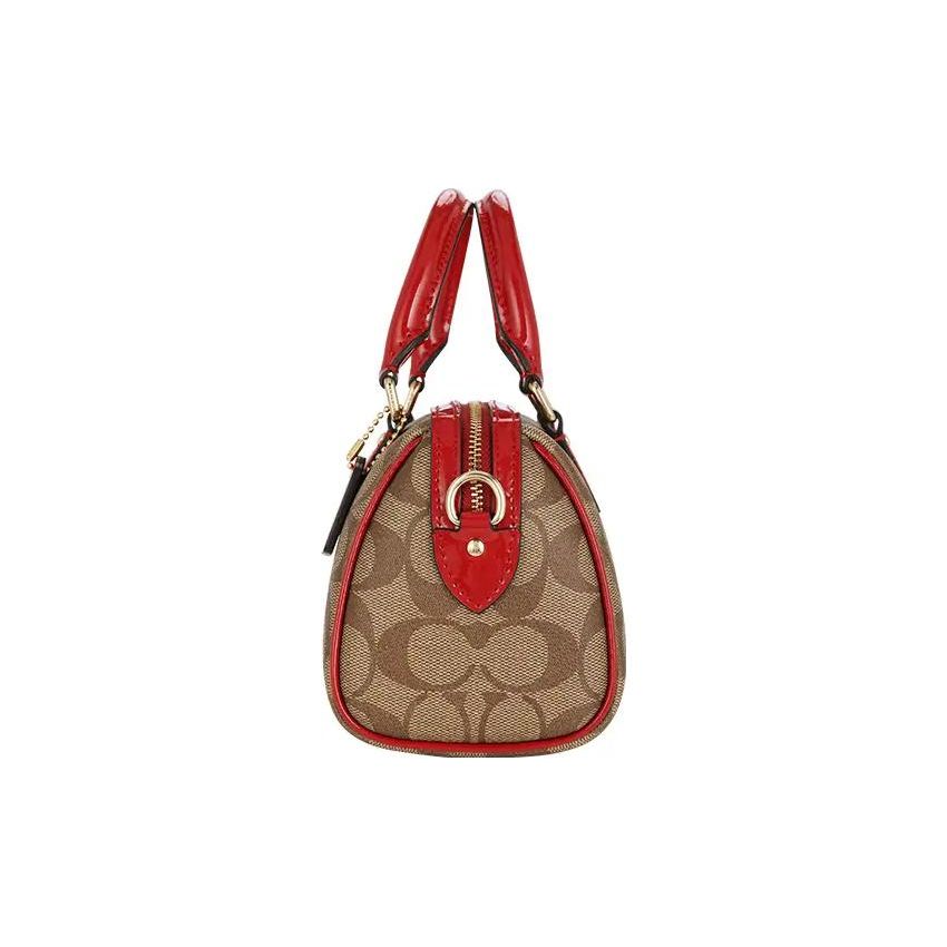 Coach Cutie 18 Chei Clasice Monogram Accesorii PVC Piele Geantă Boston Geantă de mână Geantă de umăr Geantă mică de damă Maro Roșu CN751-IMVGQ