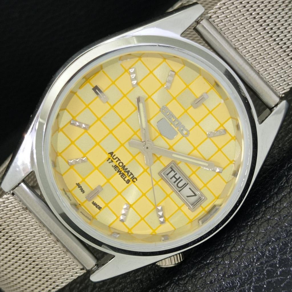 

ЯПОНИЯ ВИНТАЖНЫЕ ВОССТАНОВЛЕННЫЕ SEIKO 5 АВТОМАТИЧЕСКИЕ МУЖСКИЕ ЧАСЫ С ЖЕЛТЫМ ЦИФЕРБЛАТОМ a440446-4 Sk-a440446