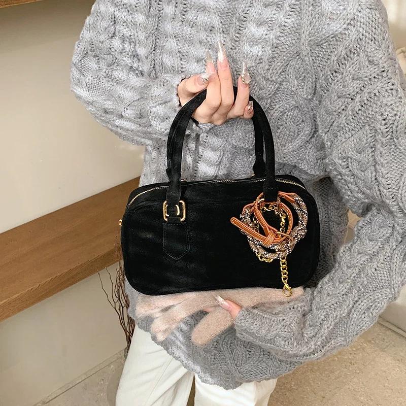 Women Fashion Small Faux Suede Soft Square Handbags and Purses Vintage Winter Crossbody Bag Lady Shoulder Bag