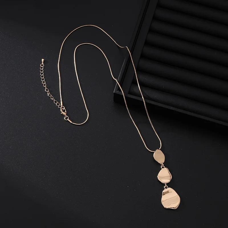 Fashionable Light Luxury Irregular Geometric Alloy Pendants Women's Long Necklace Clothing Accessories Sweater Chain