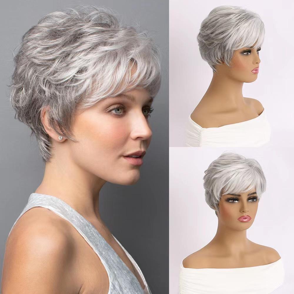 Parrucche Pixie Cut Sintetiche Corte Ombré Grigio Parrucca Pixie Cut con Frangia Parrucca Scalata Parrucche Ondulate per Donne