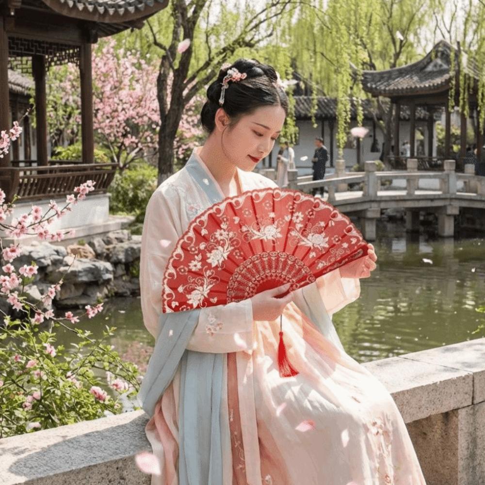 Vintage Style Silk Hand Fan with Tassel Dance Fan Portable Folding Fan Wedding Party