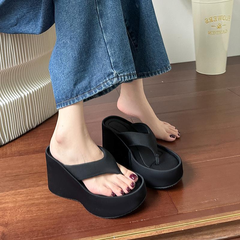 Small Height-increasing Thick-bottomed Flip-flops Female Summer Outer Wear Pinch Foot Muffin Slippers Slope Heel Sandals Female
