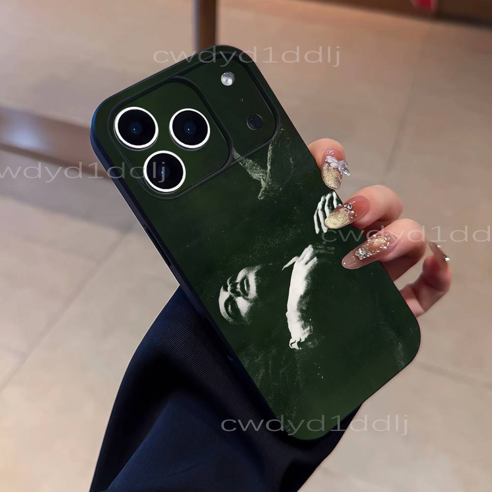 The S-Smiths The Queen Is Dead For iPhone 17,16,15,11,12,14,13 Pro Max Mini XS,XR,7 Plus 16E Air Soft Black Dustproof Phone Case