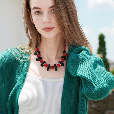 Collier rétro européen et américain simple décontracté exagéré géométrique perlé assorti couleur polyvalent pour femme navetteur