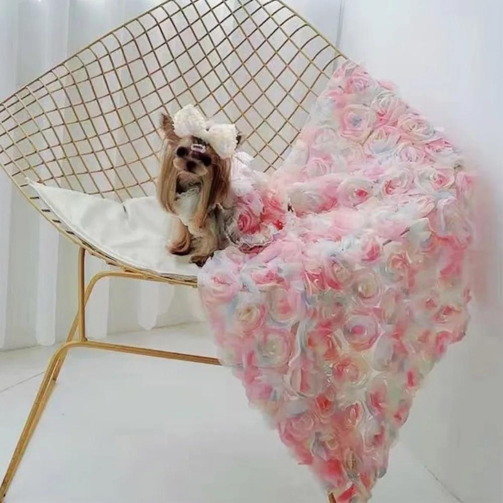 Robe de Mariage Handmade pour Animal de Compagnie, Robe Longue à Traîne de Luxe pour Animal de Compagnie, Costume de Princesse, Tenue d'Anniversaire pour Chiot, Fleurs 3D Design Personnalisé