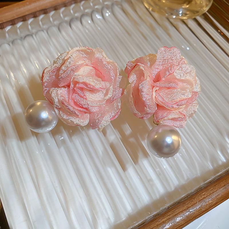 

Серьги Серебряная игла с инкрустацией бриллиантами в виде розовых цветов - Нежный и милый дизайн в стиле Мори для женщин