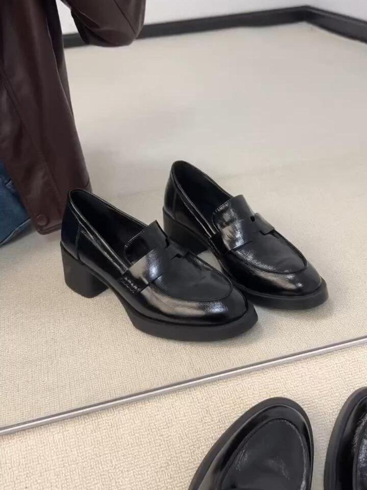 French Small Leather Shoes Platform Thick Heel Loafers 2026 Spring and Autumn British Style Small Leather Shoes One Pedal Shoes