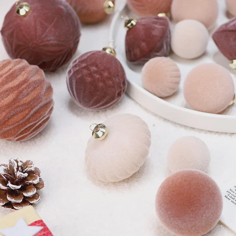 35-teiliges Exquisites Beflocktes Weihnachtskugel-Set mit Geschenkbox