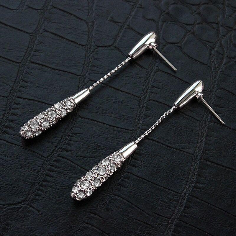 1Pair Super Sparkling Diamond Droplet Shaped Long Earrings, High-End Alloy Earrings, Slimming Face Earrings With A Slimming Temperament