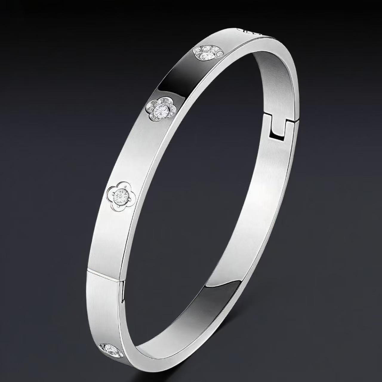 Stainless Steel Diamond Inlaid Bracelet: 18K Gold Titanium, Elegant & Durable for Women