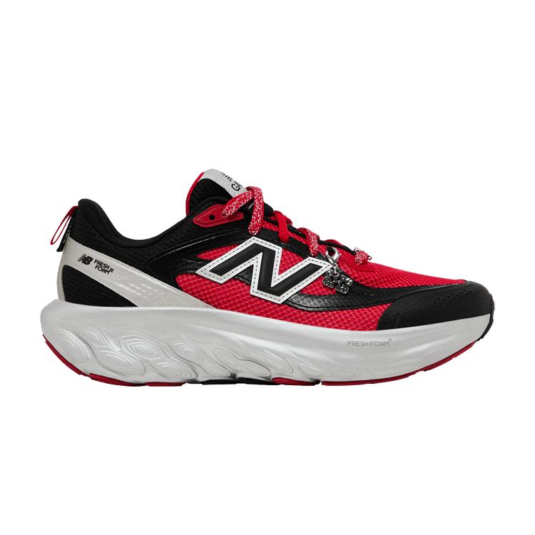 

New Balance Fresh Foam Trainer GANNI Black Silver Metallic Red 43