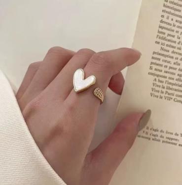 Open Heart Shaped Finger Ring Adjustable Minimalist Design Fashion Jewelry Lightweight Metal Band for Women and Girls