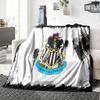 Coperta in Flanella con Stemma del Newcastle United, Poliestere Morbido, Design Moderno, Per Tutte le Stagioni, per Campeggio, Viaggi, Regali per le Feste o Compleanni