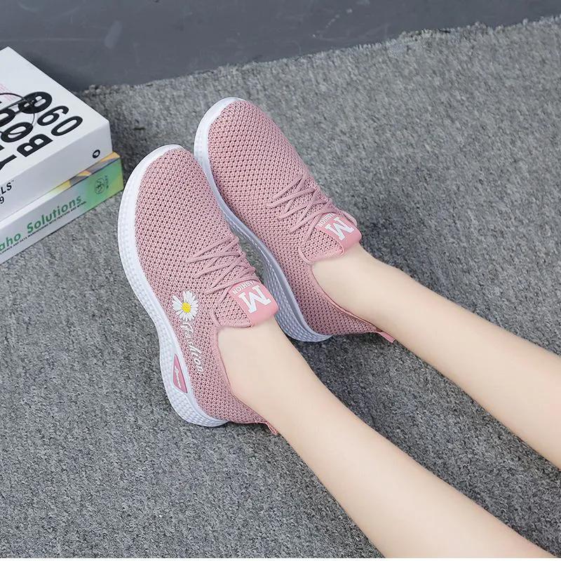 WTEMPO Female Spring Summer Travel Breathable Mesh Casual Shoes Women's Plus Size Sneakers Versatile Soft Sole Running Sports Shoes