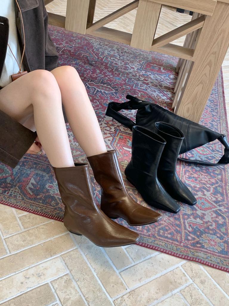 2025 Autumn and Winter New Low-heeled Thin Boots Niche French Temperament Square Head Short Boots Fashionable Commuter Solid Color Boots