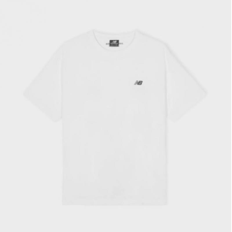 New Balance EssenTial Small Logo T shirT 2 Type 1 selecT Nbnef21403