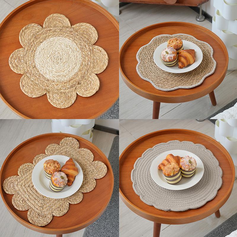 1 Piece of Environmentally Friendly Woven Insulation Mat Household Flower Shaped Durable Multi-purpose Placemat