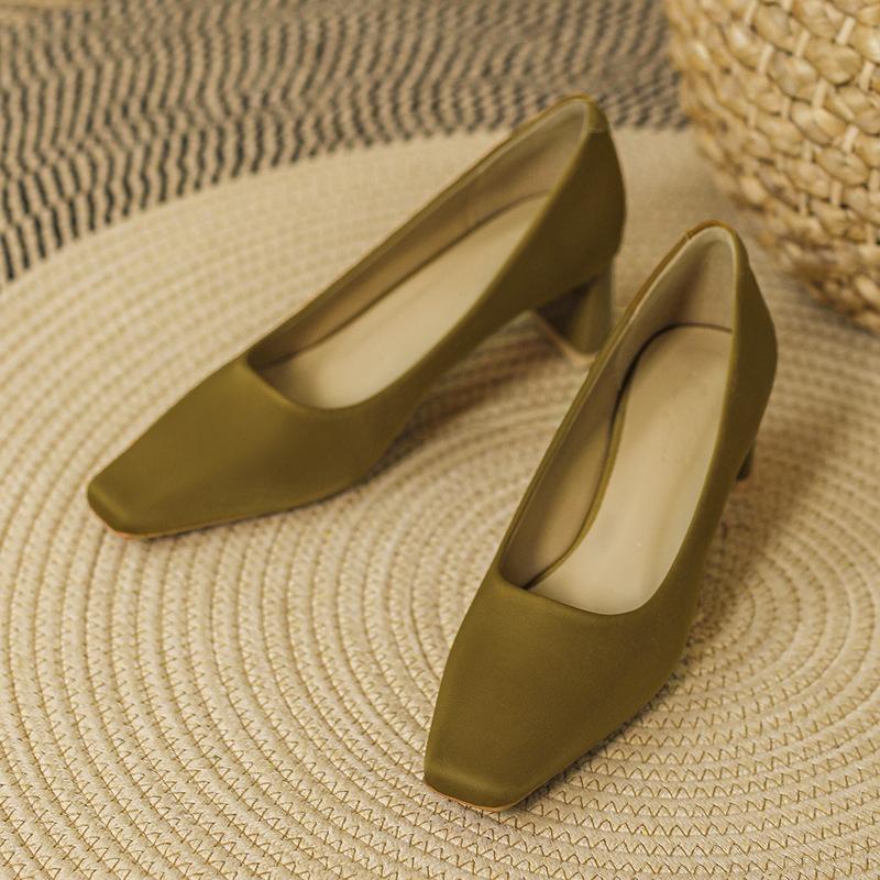 

Square head high heels women s new black temperament professional work shoes spring and autumn shallow mouth not tired feet thick heel French single s 40 темно-зелений колір