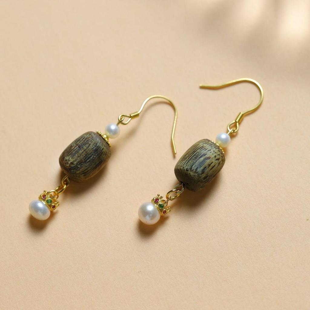 Agarwood Natural Pearl Earrings: Elegant Chinese Style Gift for Mom or Girlfriend, Inspired by Xiaohongshu.