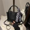 Winter New Women's Bag 2026 High-end Fashi Bucket Bag Handbag New Commuting Versatile Basket Bag