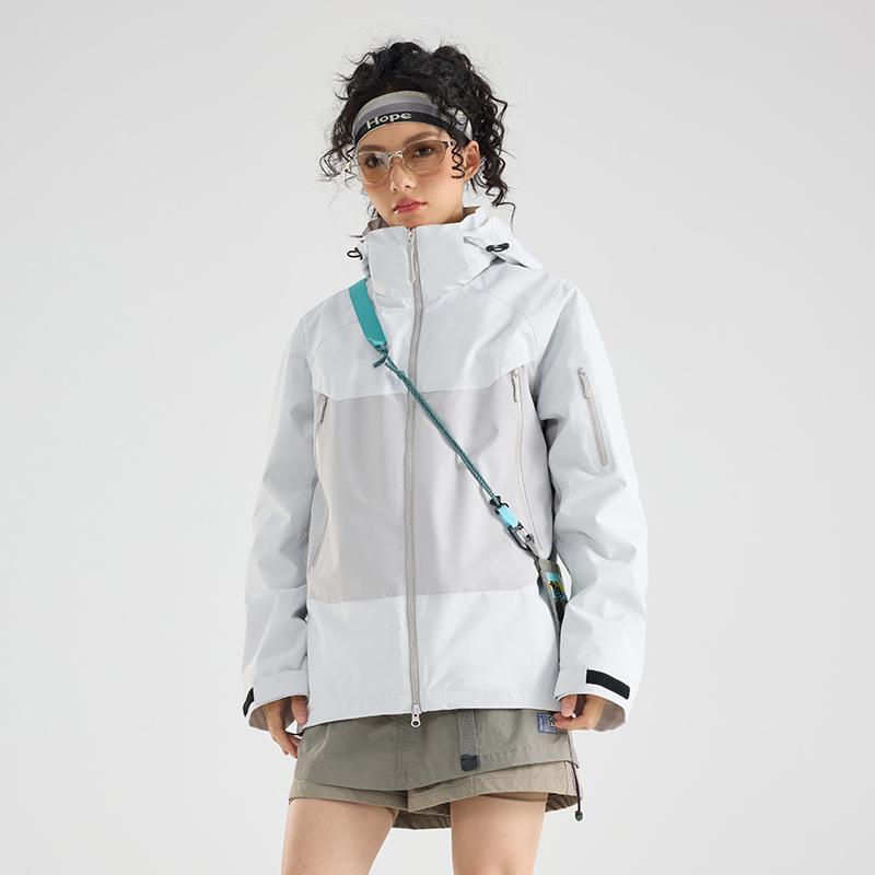 Outdoor three-in-one jacket men's and women's color matching removable cap waterproof and windproof mountaineering suit group buying can be printed