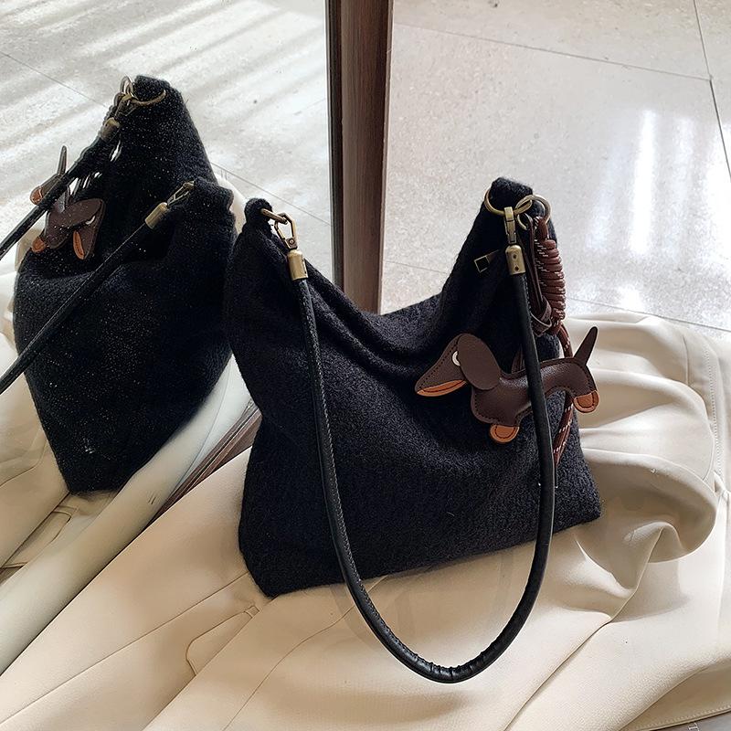 Autumn and Winter Woolen Simple Casual Shoulder Bag 2025 New Fashion Popular Personalized Underarm Bag Women's Bag