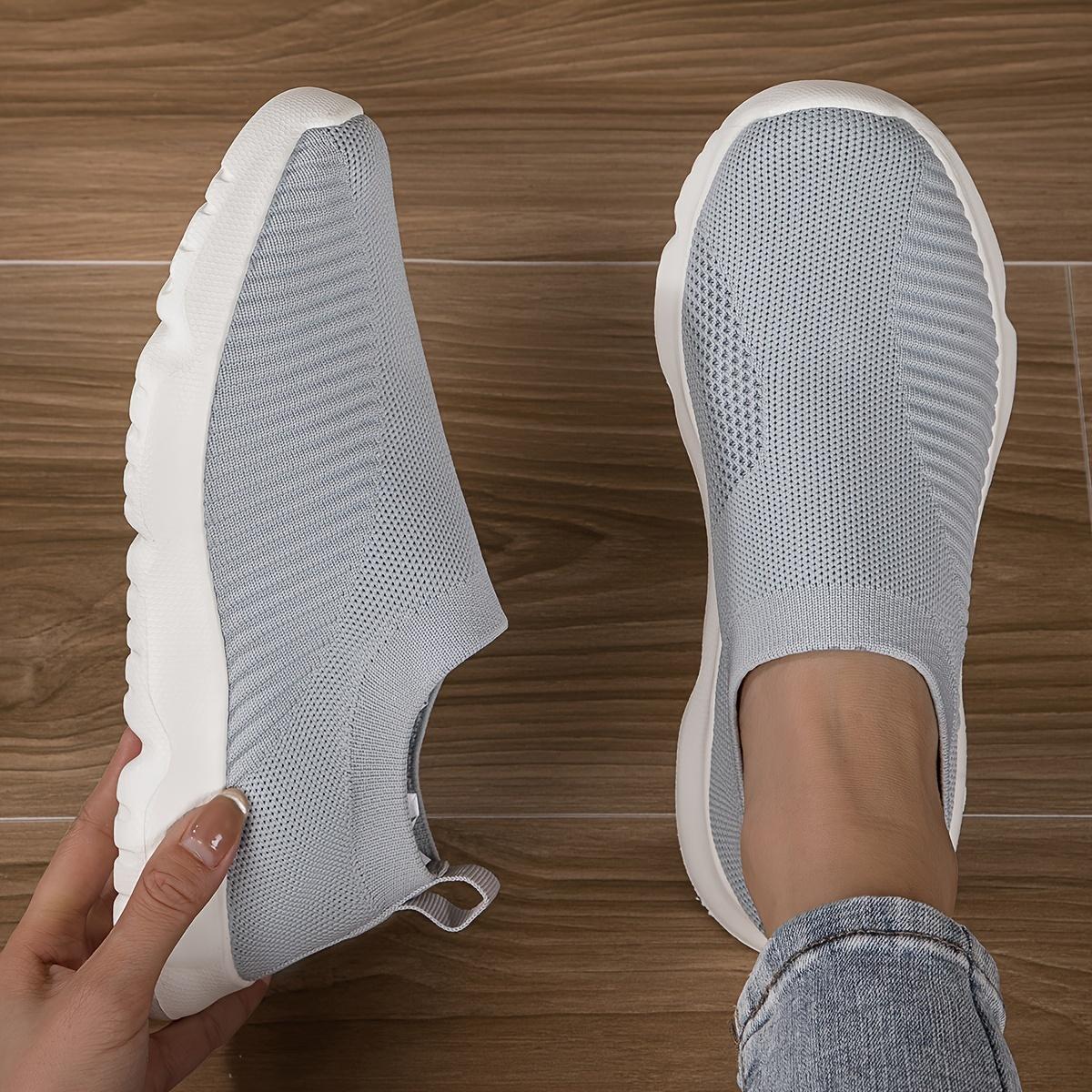 

Жіночі дихаючі в язані кросівки, повсякденні slip-on вуличні туфлі, легкі низькі трейнери великих розмірів 37 світло-сірого кольору