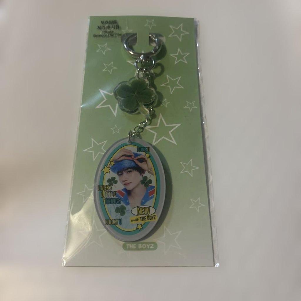 [USED] THE BOYZ New Acrylic Keychain