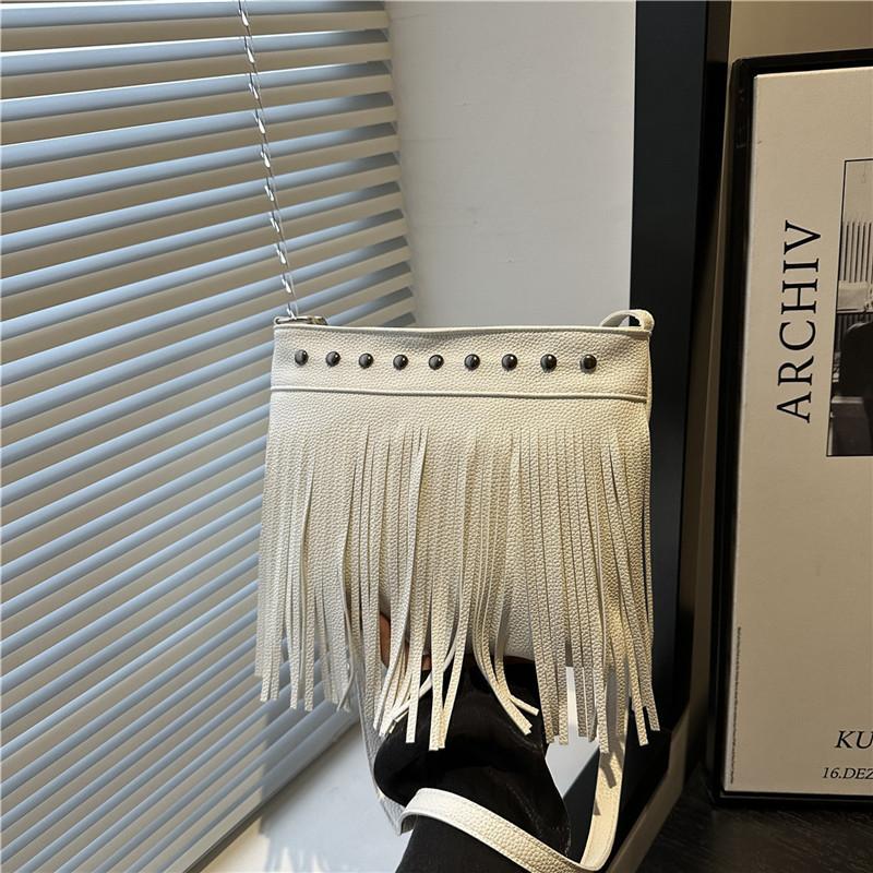 2025 new European and American trend bag fashion soft leather rivet fringed bag single shoulder oblique span bag big women's bag