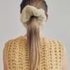 mellotory wide fur scrunchie (brown)