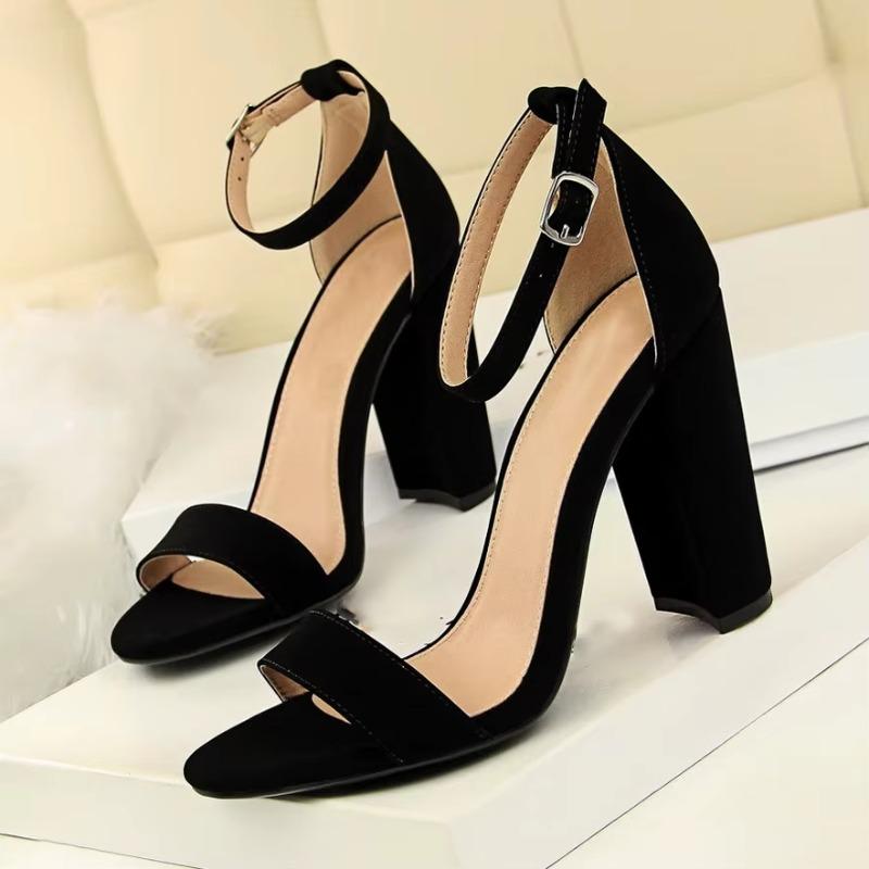 Fashion Women's Chunky Heel Open Toe Sandals with Ankle Strap, Perfect for Fashionable Occasions