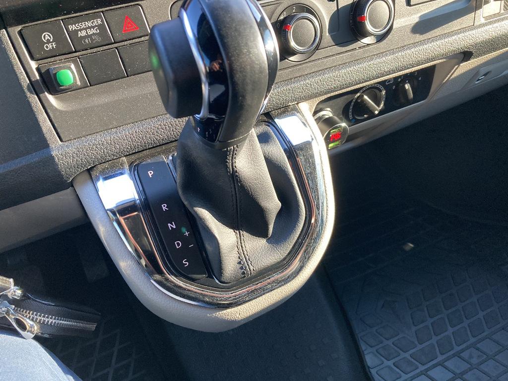 

Окантовка ручки КПП (нерж) Глянсова для Volkswagen T6