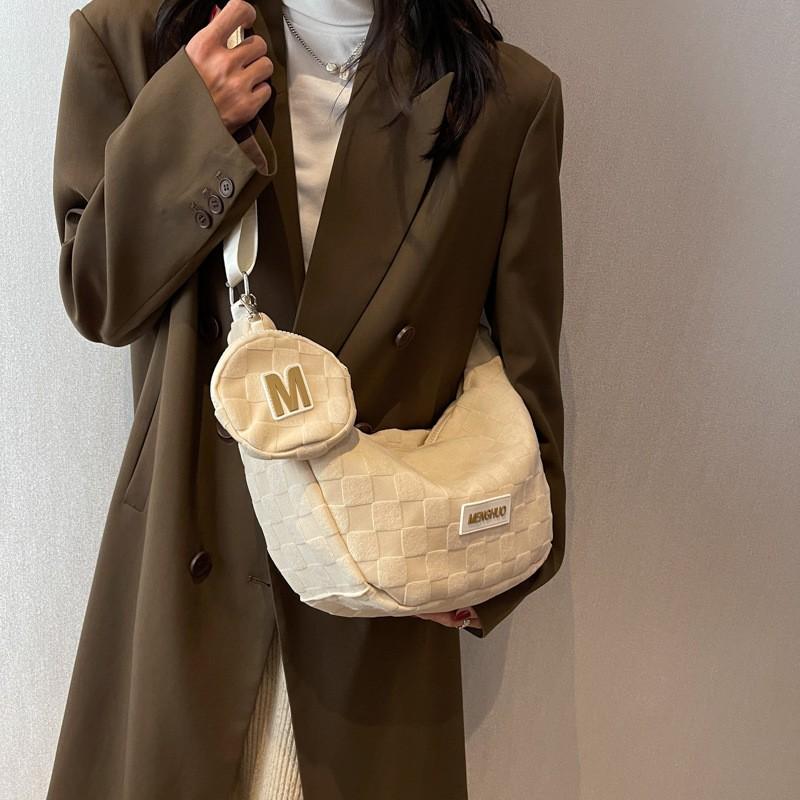 Large Capacity Makeup Bag Korean Version Crossbody Dumpling Bag Fashion New Tote Bag Women's Bag Large Capacity Shoulder Bag