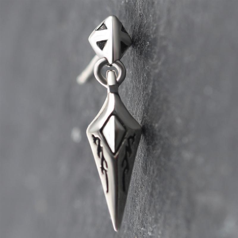 

1Pc New In Fashion Vintage Hip Hop Punk Silver Color Rhombus Ear Stud Piercing Earrings For Women Men Jewelry Accessories
